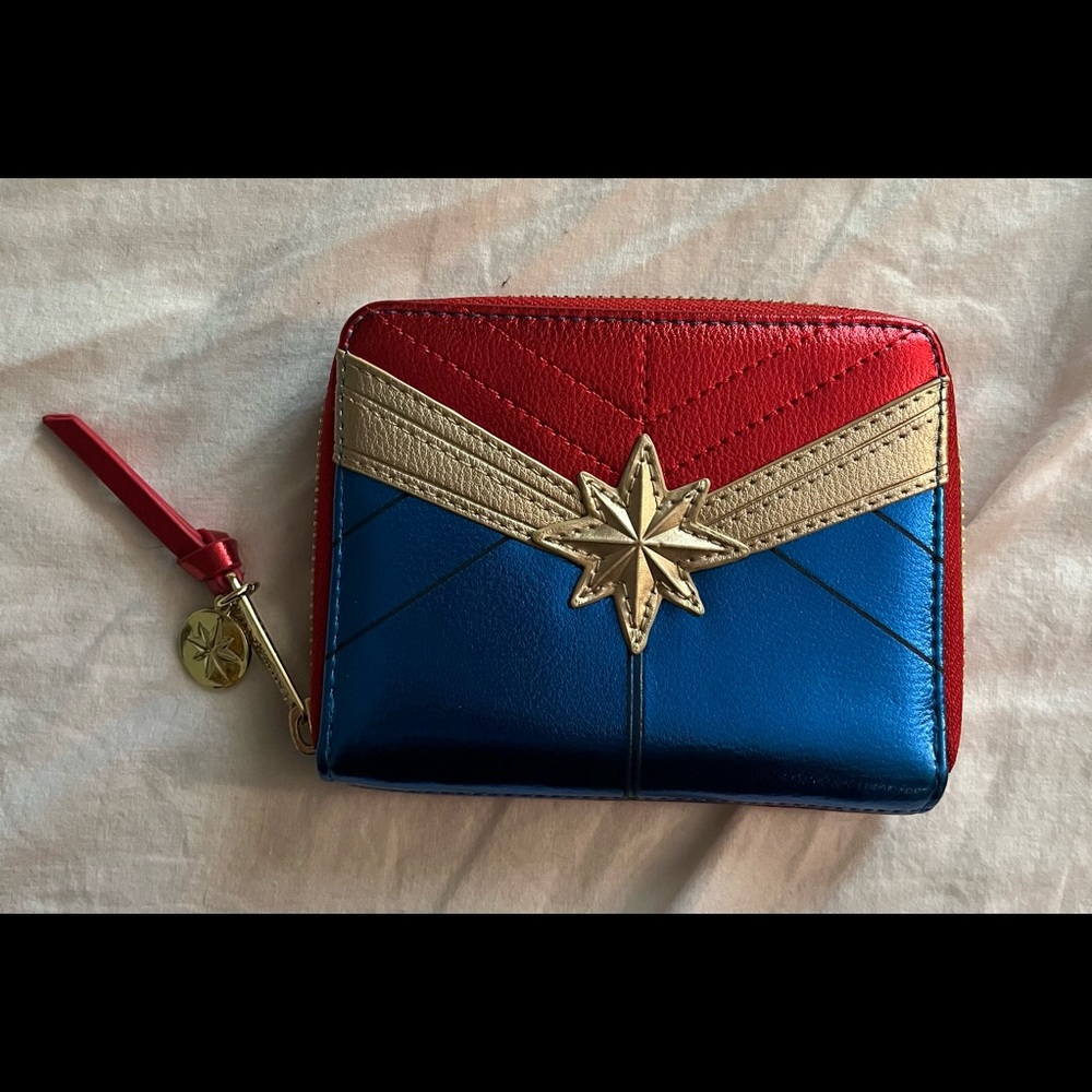 Loungefly Captain Marvel Full Zip Mini Wallet